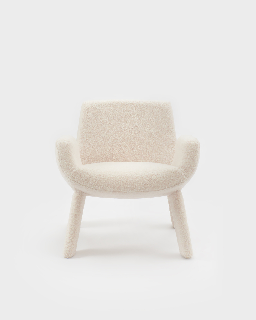 Мягкое белое дизайнерское кресло steve ++ в стиле минимализм