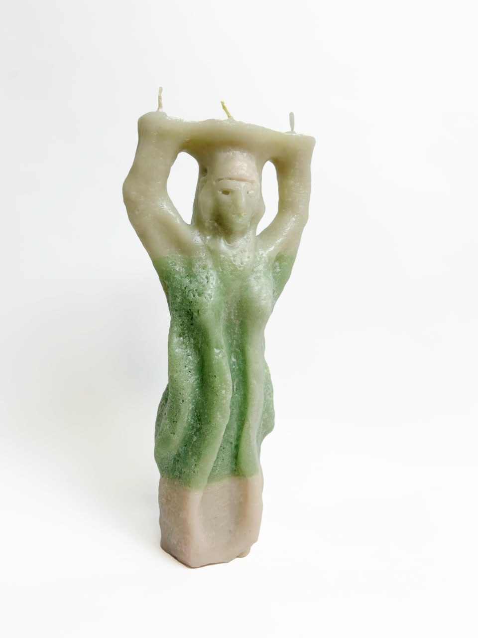 Свеча «Либертас» зелёно-бежевая, скульптурный декор с женским силуэтом внутри, Юля Гольдман