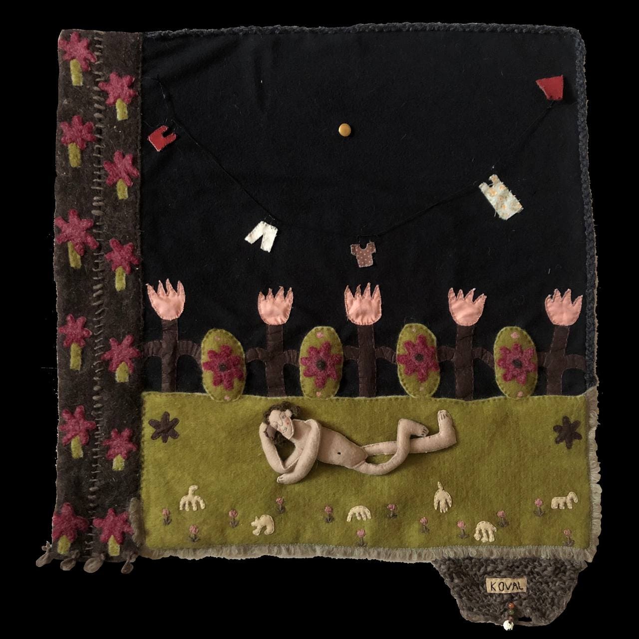 “Звезда” Полина Коваль — текстиль с фигурой и цветами, сухое валяние и аппликация, уникальный арт-объект.