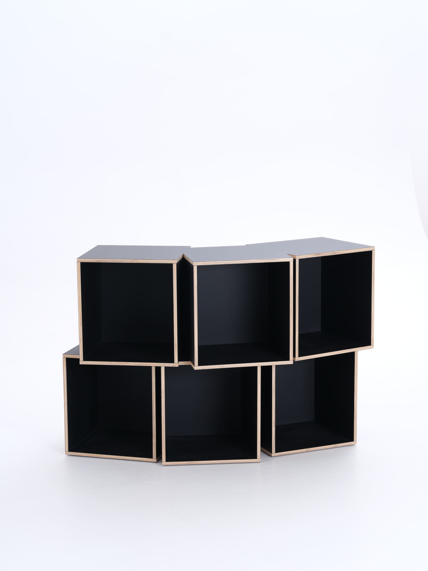 Модульный стеллаж TWI Дмитрия Самыгина из березовой фанеры и Fenix NTM, современный дизайнерский объект