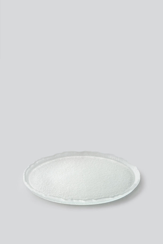 Тарелка с рифлёным краем «Nordic 23» Solid Water – прозрачная стеклянная тарелка, скандинавский стиль, 2024.