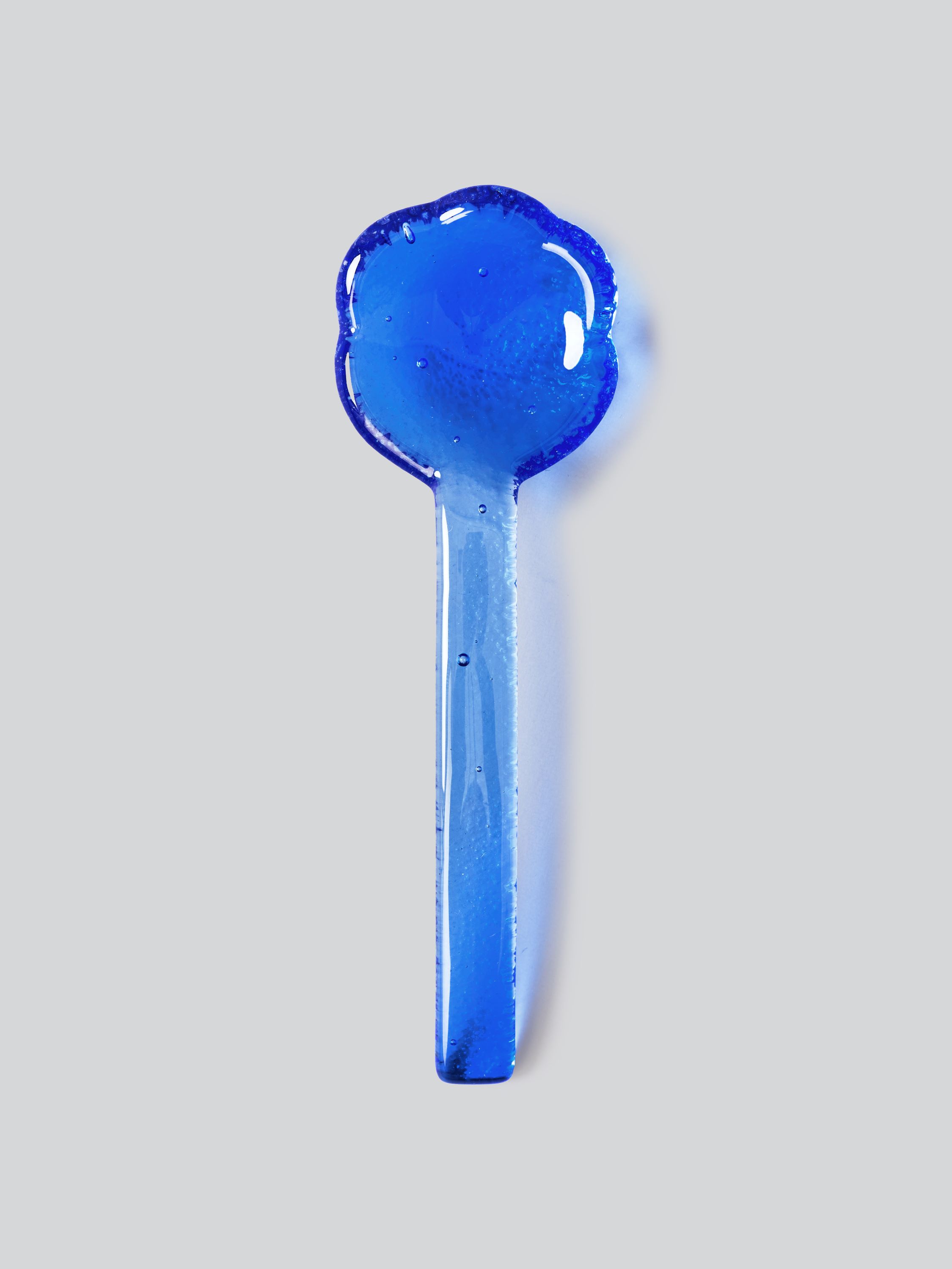 Синяя стеклянная ложка Flora в форме цветка, двухслойное стекло, декоративная коллекция Solid Water, 2025