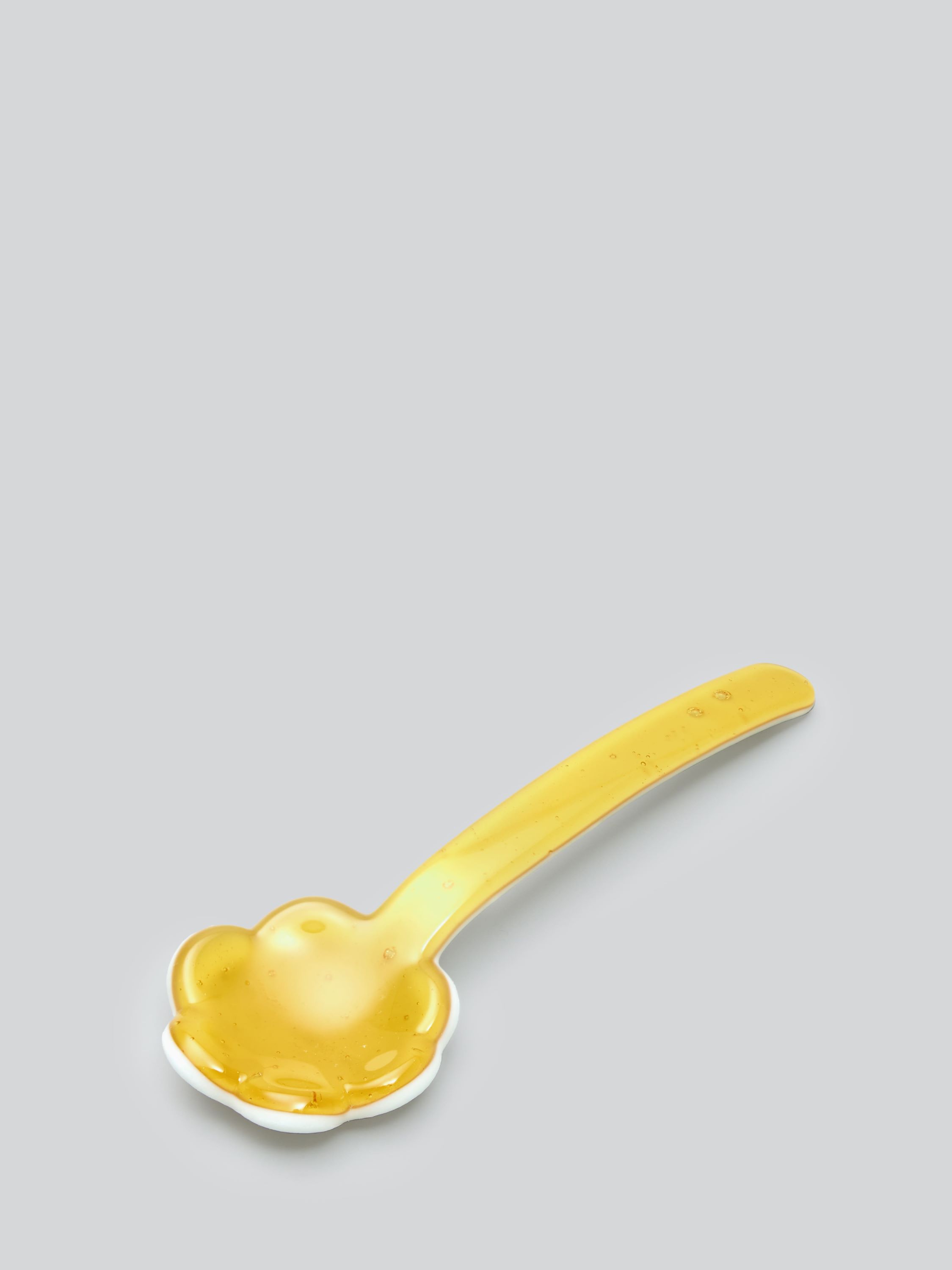 Жёлтая стеклянная ложка в форме цветка из коллекции Flora, дизайнерская посуда ручной работы, 2025