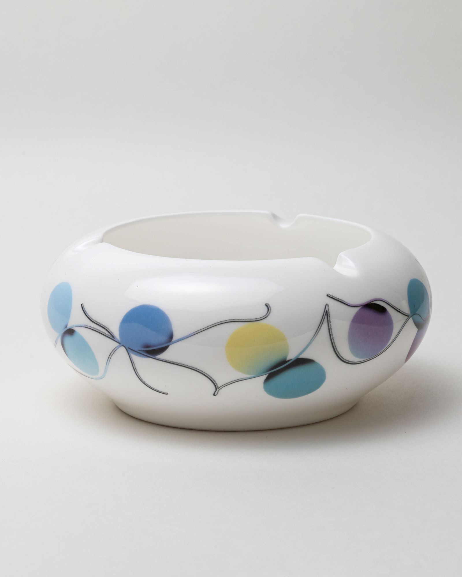 Розетка SAMPLE × Саша Посох — фарфоровая пепельница с цветным рисунком, дизайнерская посуда, Россия