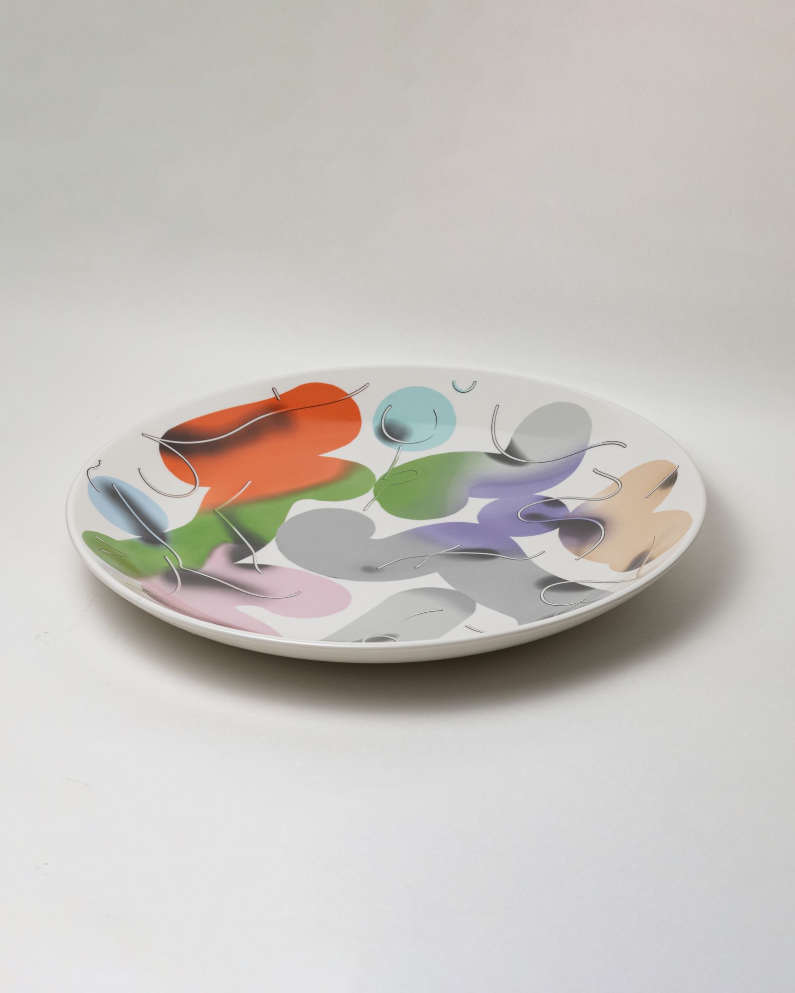 Декоративная фарфоровая тарелка с цветным абстрактным принтом SAMPLE x Саша Посох, Ø35 см