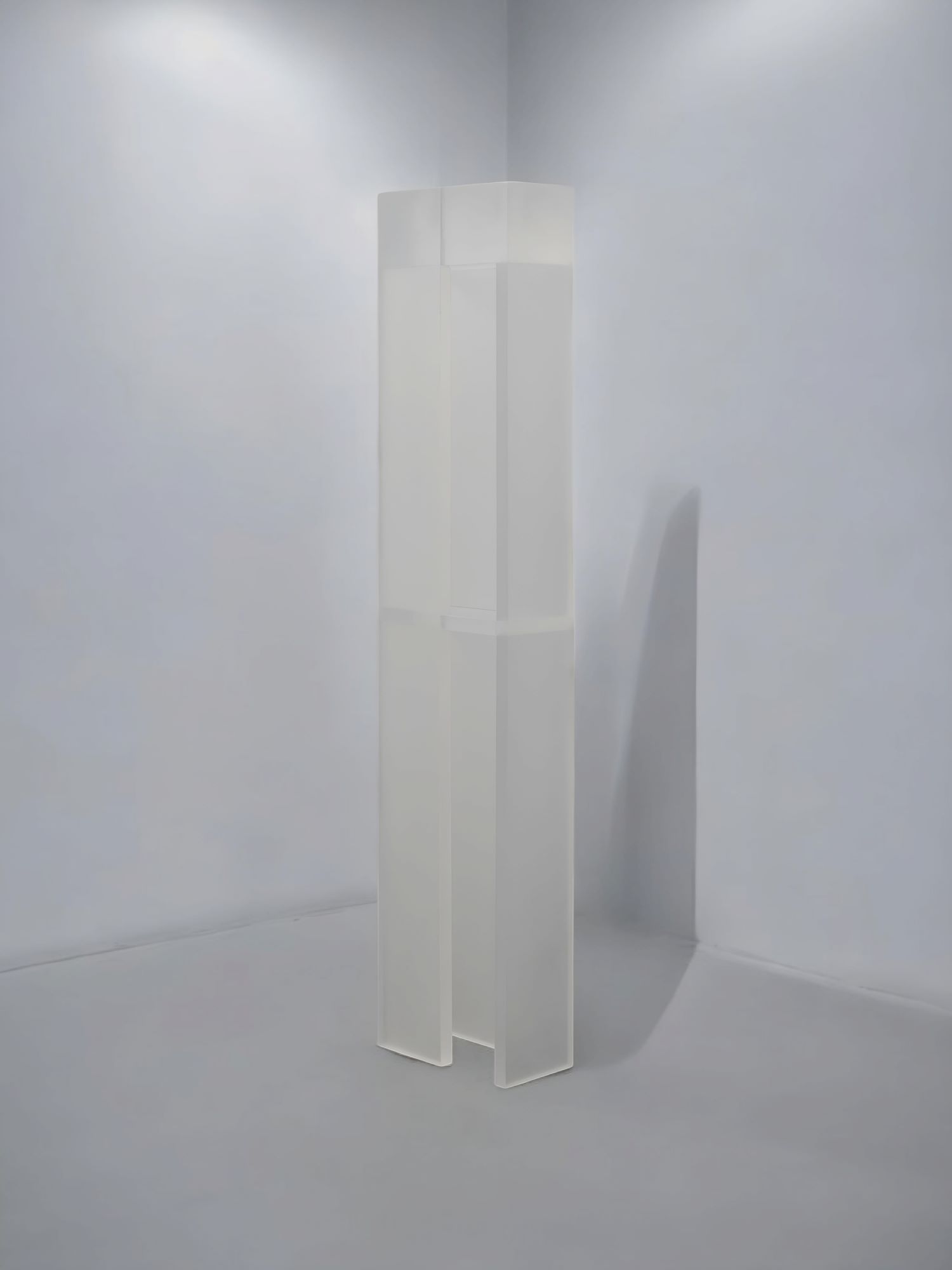 Подсвечник Fire Saga — минималистичный подсвечник из стекла, дизайнерский декор, Россия, 2024