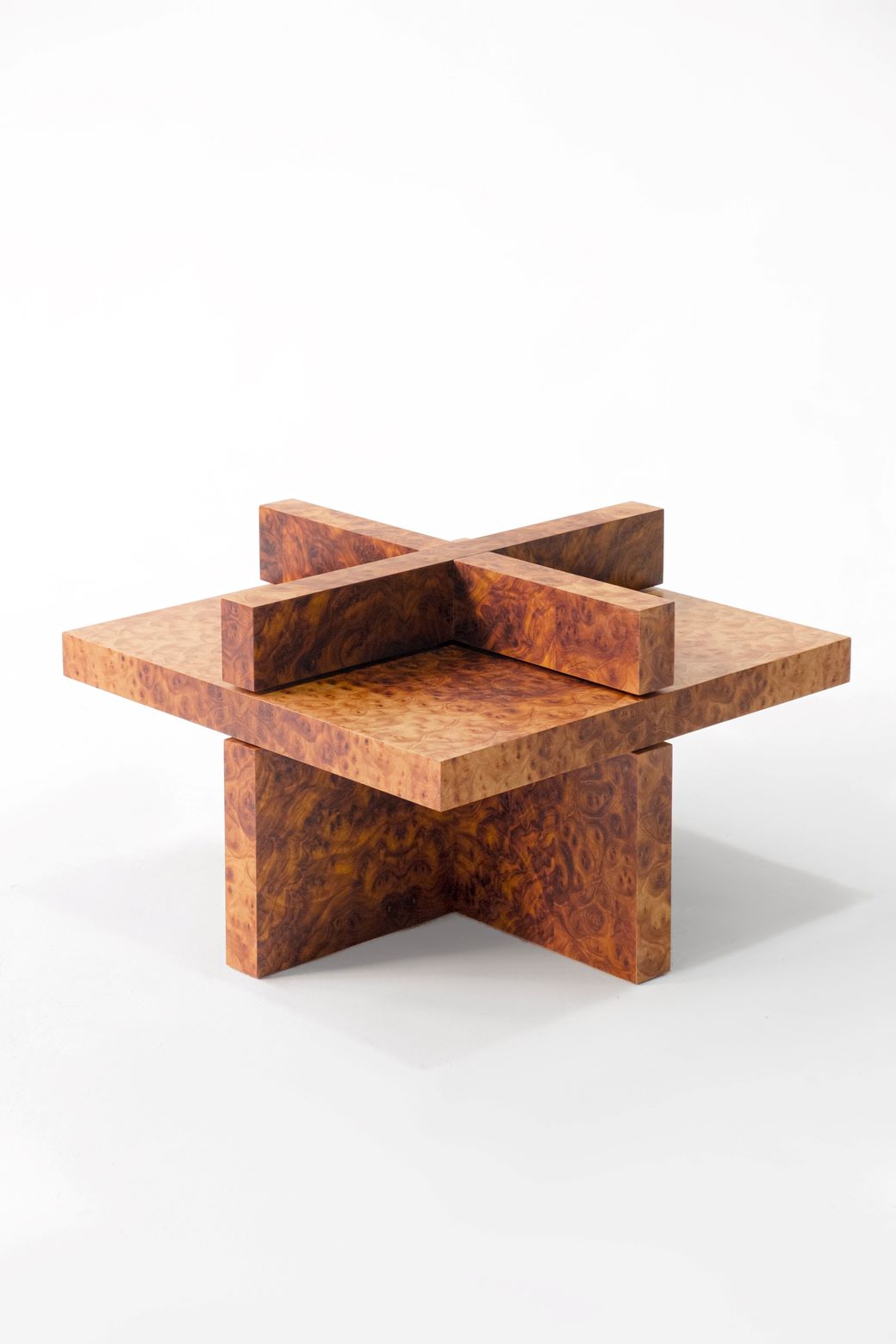 Дизайнерский стол The Mill 02 из шпона камфоры, геометрическая форма креста, современный предмет интерьера