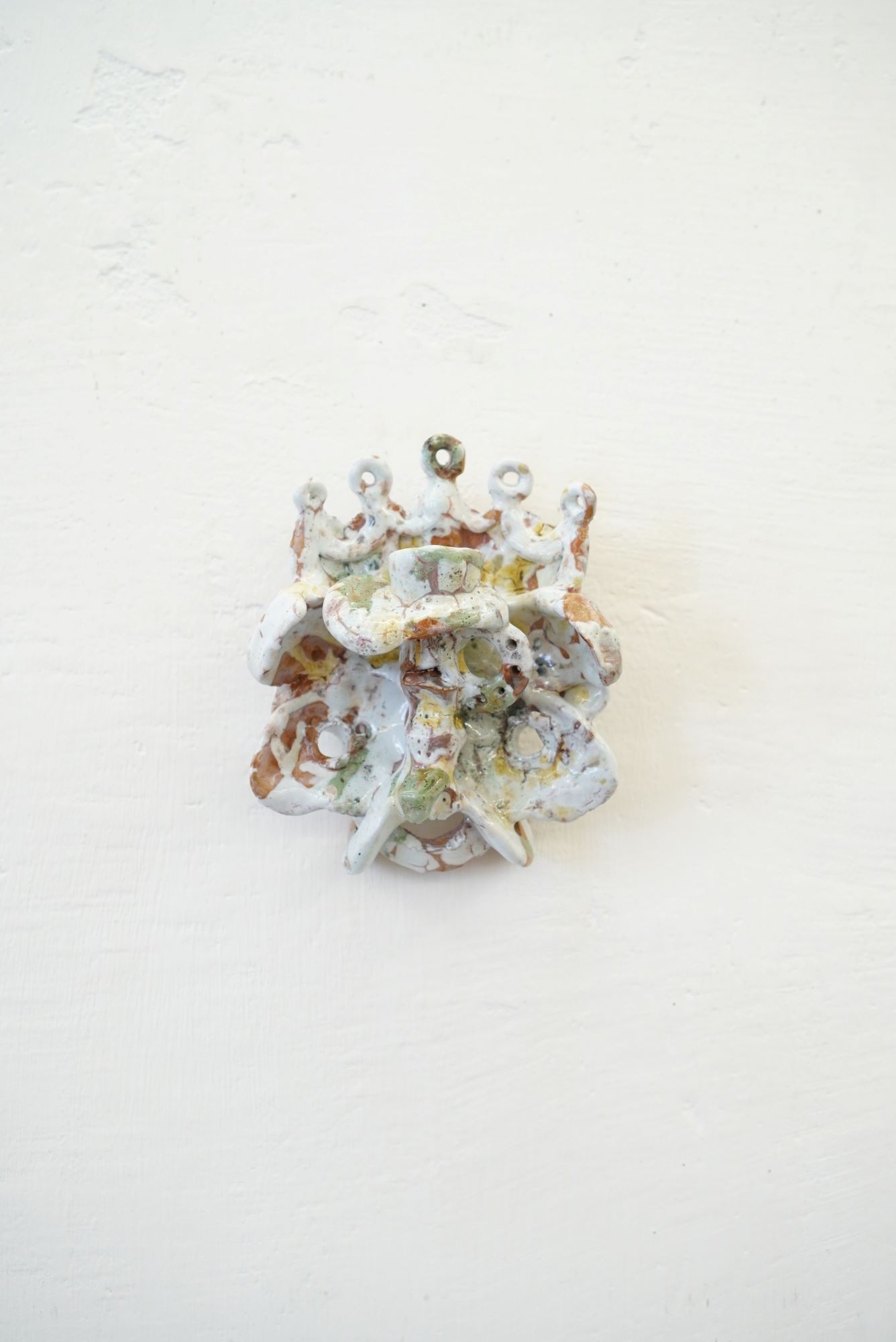 Подсвечник №13, керамическая скульптура с глазурью, дизайнер Виктор Дюжев, арт-декор 2024