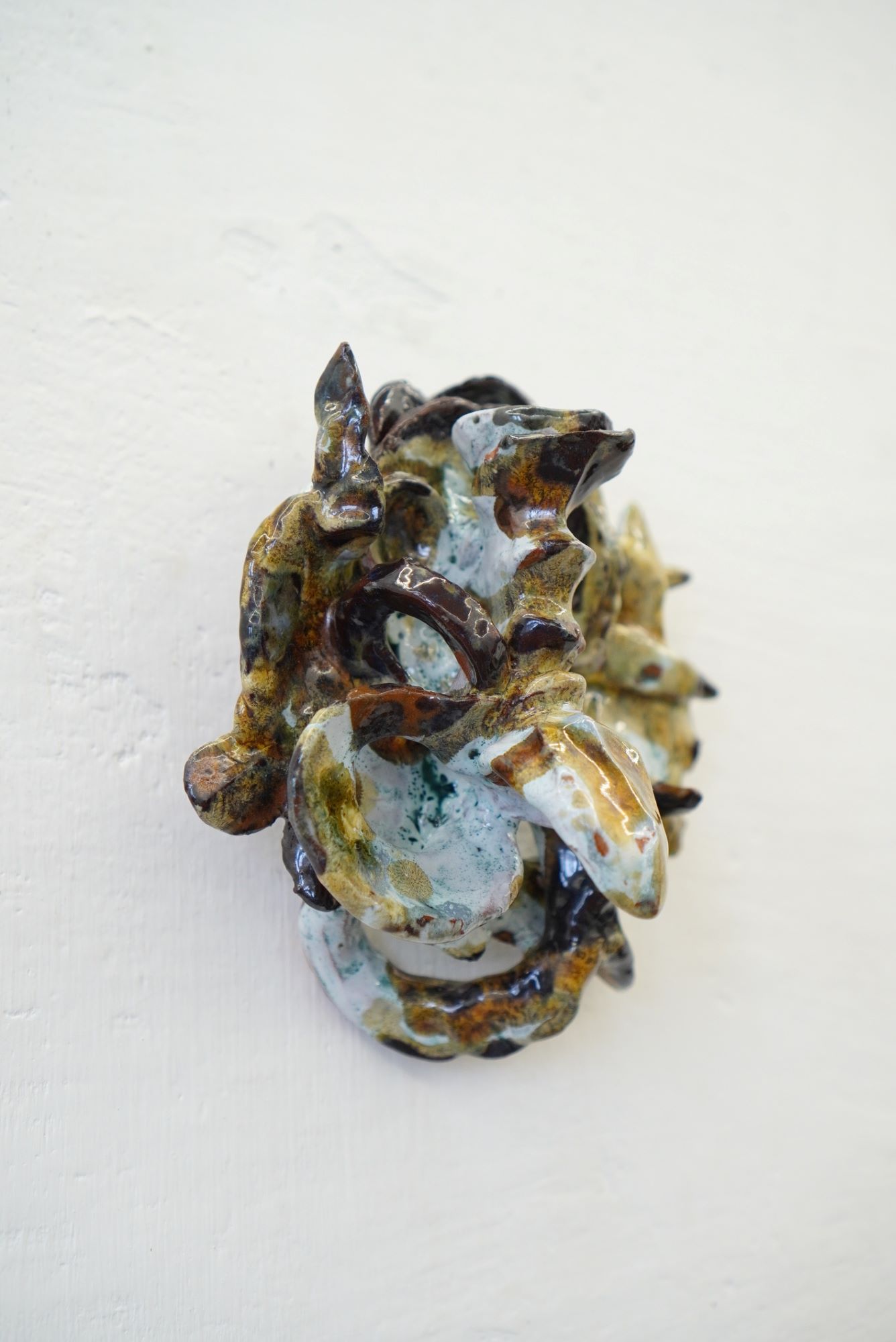 Подсвечник №2 Виктора Дюжева, глина и глазурь, уникальная скульптурная форма, 2024