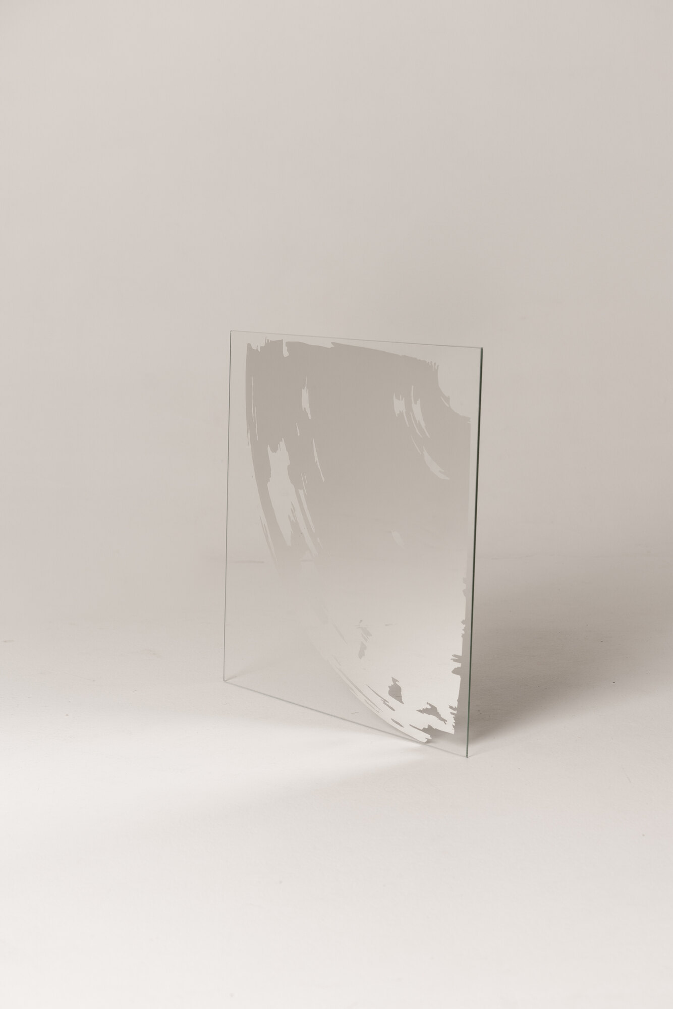 Зеркало квадратное, Дмитрий Назаров, 2023 — минималистичный дизайн, стекло, размер 65×65 см