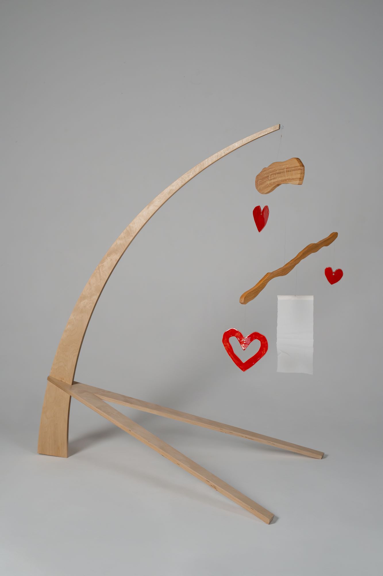 Кинетическая деревянная скульптура с сердцами «Любовное настроение»