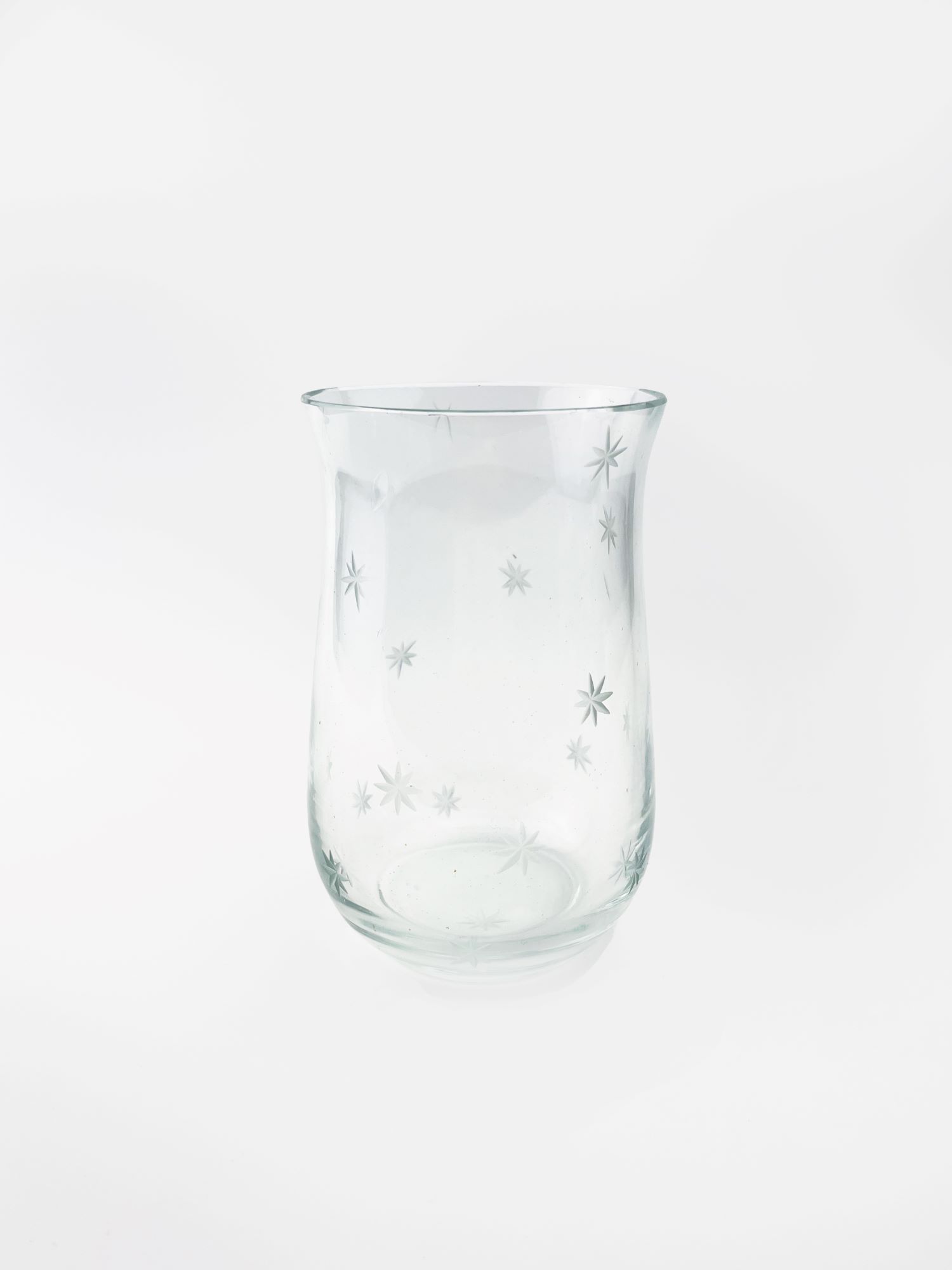 Прозрачный стакан «Кастор» с выгравированными звёздами на поверхности хрусталя