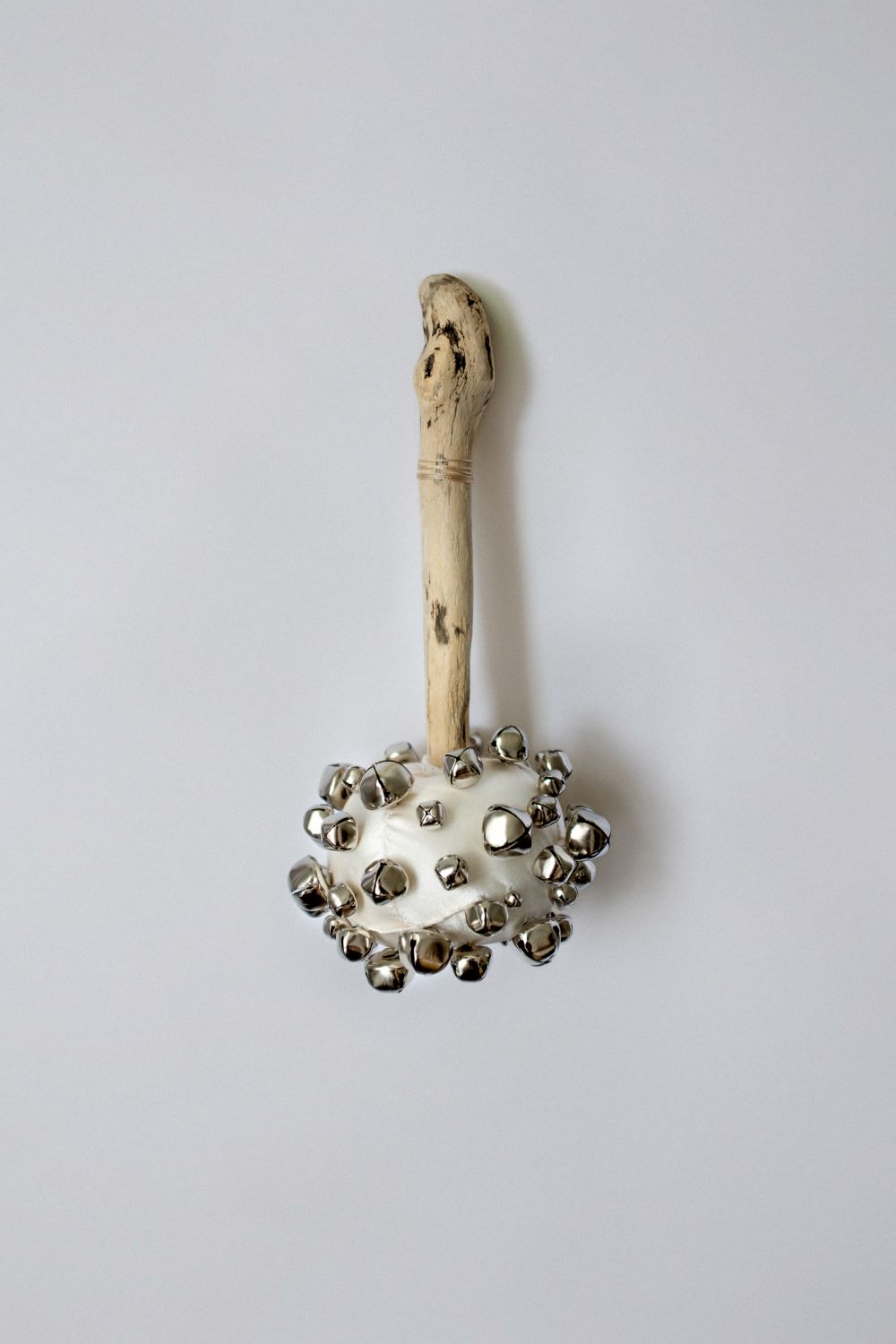 Скульптура «Дисциплина» — булава с бубенцами, 33×17 см