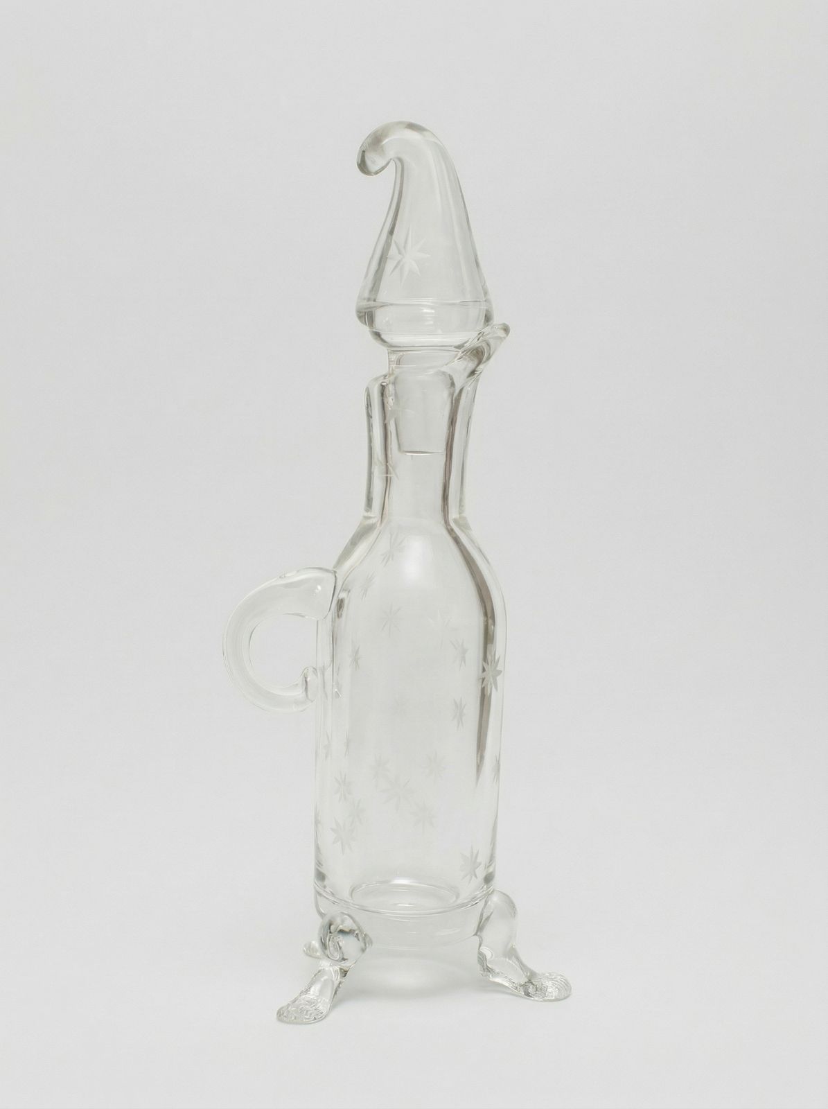 Хрустальный декантер «Звездочёт» с выгравированными звёздами и вытянутой крышкой